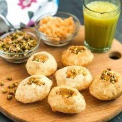 pani-puri